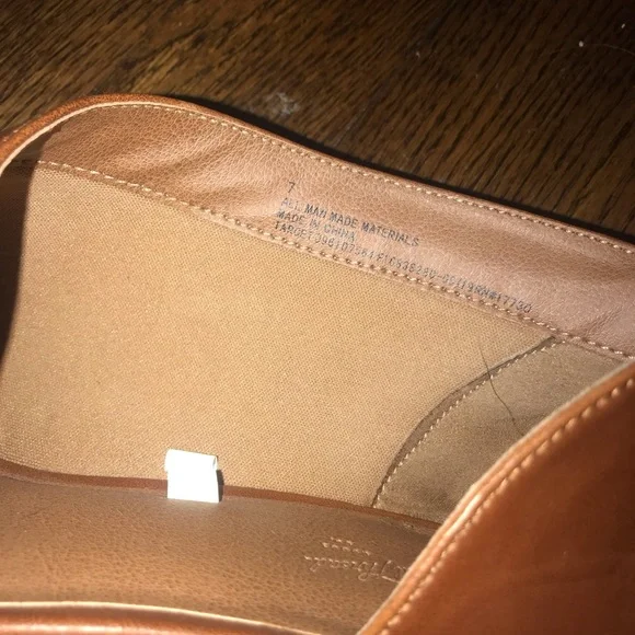 Universal thread brown flats size 7 - Picture 5 of 7